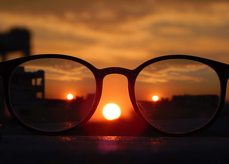 yakın çekim fotoğrafçılık, gözlük, altın, saat, plaj, bulanıklık, kapatmak, bulutlar, yaratıcı, şafak, akşam karanlığı, görme yeteneği, odak, peyzaj, lens, ışık, doğa, okyanus, yansıma, deniz, deniz manzarası, görme, gökyüzü, Güneş, gündoğumu, gün batımı, Su, telif görüntüleri, moda, turuncu renk, insansız, Güneş gözlüğü, açık havada, tek nesne, bulut - gökyüzü, aydınlatılmış, ön plana odaklanmak, yaz, kişisel aksesuar, 4K, CC0, kamu malı, telif ücretsiz