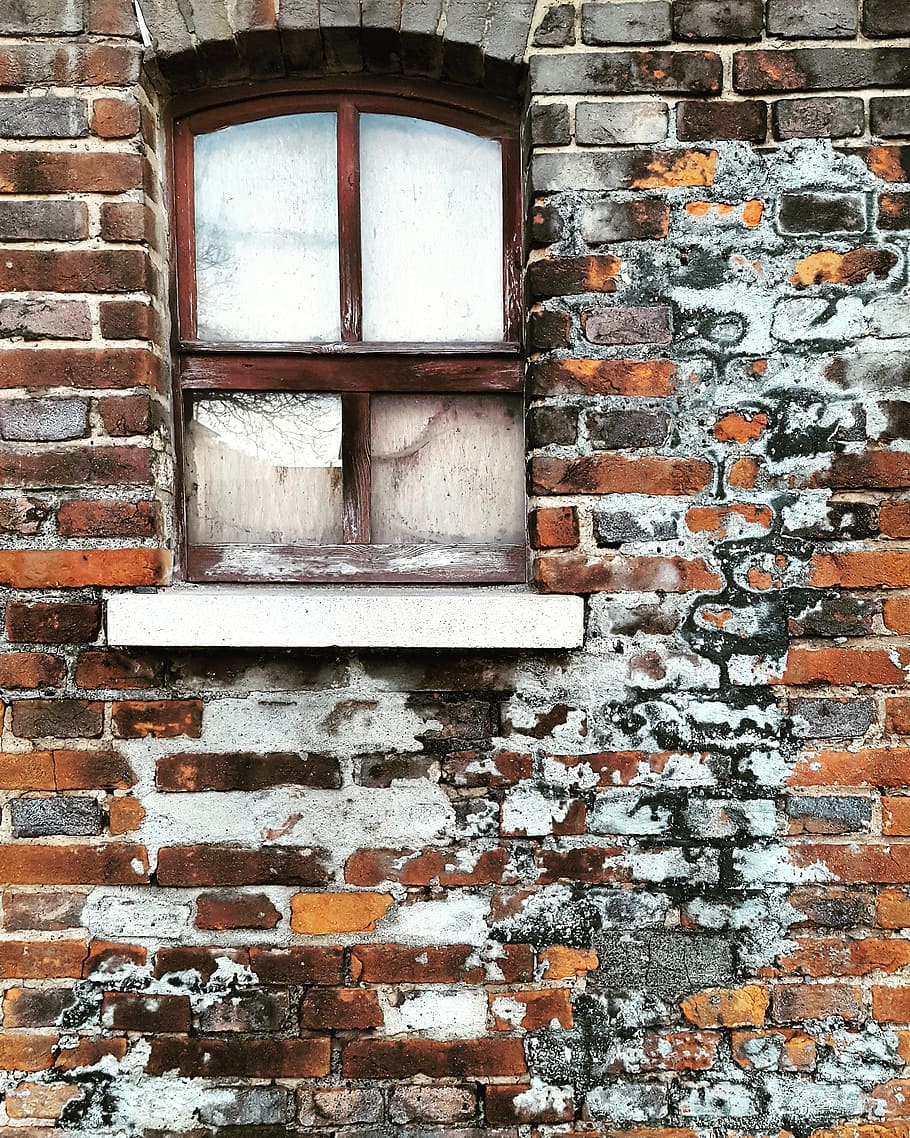 cihlový, zeď, starý, zanechat, opustit, Domov, výraz, kámen, architektura, špinavý, zlomený, beton, mimo, cement, budova, zastaralý, okno, fasáda, omítka, cihlová zeď, stavba, exteriér budovy, nástěnný prvek, nikdo, den, zvětralý, Dům, venku, poškozen, opuštěný, sklo - materiál, rezidenční čtvrti, vzor, kamenná zeď, okenní rám, 2K