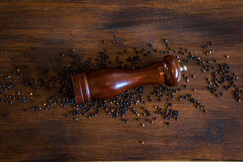 brown, surface, Pepper Mill, Sharp, Benefit, pepper, benefit from, spices, grains, black pepper, season, spice mill, mill, pfefferkorn, grind, pepper ground, wooden table, dark wood, wood - material, no people, indoors, close-up, wood grain, roasted coffee bean, directly above, table, food and drink, still life, high angle view, coffee - drink, coffee, large group of objects, choice, drink, wood, studio shot, food, freshness, caffeine, 5K, CC0, public domain, royalty free