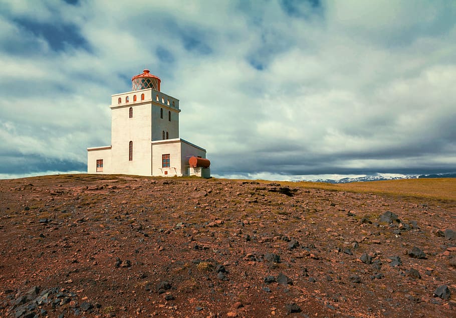 bianca, dipinto, costruzione, corpo, acqua, faro, steinig, Islanda, nuvole, montagne di neve, caldo, paesaggio, roccia, cielo, piazza, Torre, casa, colore, fuori dai sentieri battuti, solitario, umore, natura, recupero, prospettiva, punto di vista, vecchio, pietra, murato, nuvola - cielo, giorno, architettura, nessuno, struttura costruita, spiaggia, all'aperto, esterno dell'edificio, terra, ambiente, scenics - natura, storia, il passato, destinazioni di viaggio, viaggio, piccolo, 5K