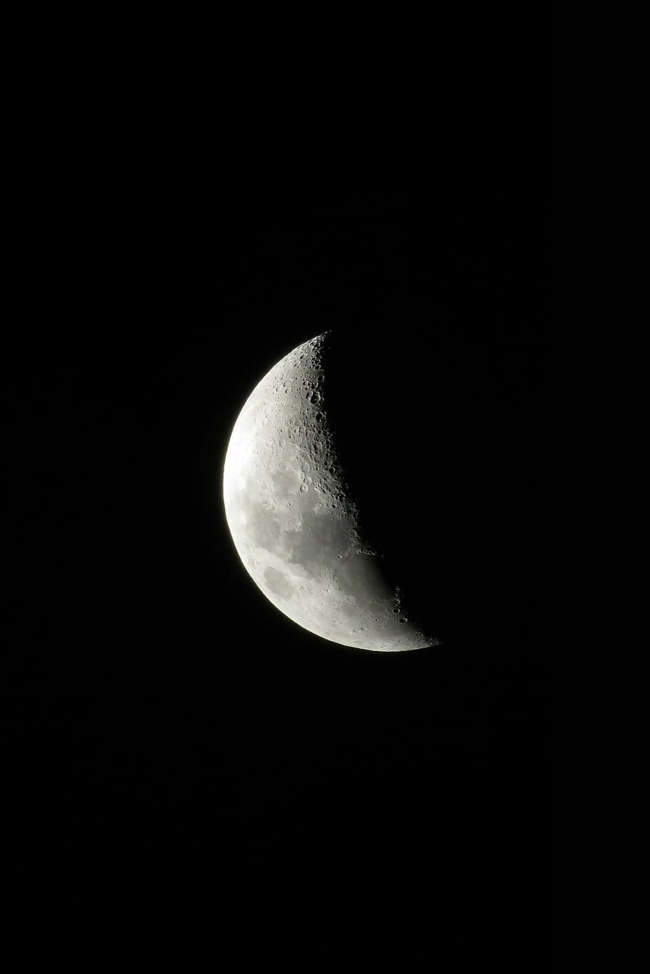 Luna crescente, notte, Luna, astronomia, maestoso, superficie lunare, bellezza nella natura, spazio, cielo, luna planetaria, natura, scenics - natura, nessuno, la tranquillità, buio, copia spazio, mezza luna, Inquadratura dal basso, scena tranquilla, all'aperto, mezzaluna, astrologia, spazio e astronomia, chiaro di luna, 4K