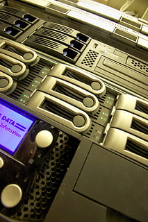 ohne Titel, Netzwerk, Verbindung, pc, Webadresse, Internet, Computer, Netz, http, www, E-Commerce, Router, Schalter, Medien, nsa, cia, Überwachung, Sicherheit, Verwaltung, Technologie, Erinnerung, Wolke, Verbindungen, Verteiler, Karte, Riser Board, Daten, Datenverarbeitung, Komponente, Chip, Zentralprozessor, Wissenschaft, drinnen, High Angle View, keine Leute, Kommunikation, Text, Musik-, Ausrüstung, Nahansicht, Steuerung, Stillleben, Kunst, Kultur und Unterhaltung, westliche Schrift, Metall, Tonaufzeichnungsgeräte, Nummer, Hintergründe, Tonmischer, Vollbild, stehlen, 5K, CC0, gemeinfrei, lizenzfrei
