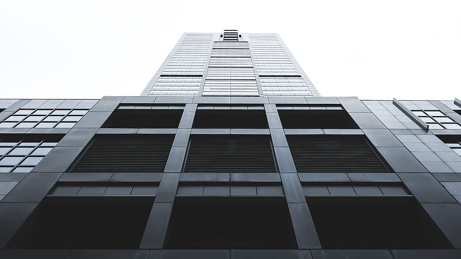 baix, fotografia d'angle, de gran alçada, edifici, angle, fotografia, og, cortina, angle baix, edifici de gran alçada, gratacels, arquitectura, edifici d'oficines, finestra, exterior de l'edifici, estructura construïda, negocis, escena urbana, torre, vidre - material, reflexió, arquitectura i edificis, alta - alta, ciutat, districte del centre de la ciutat, façana, modern, cap gent, exterior d’edifici d’oficines, vista d’angle baix, oficina, cel, cel clar, dia, a l'aire lliure, naturalesa, vidre, 4K