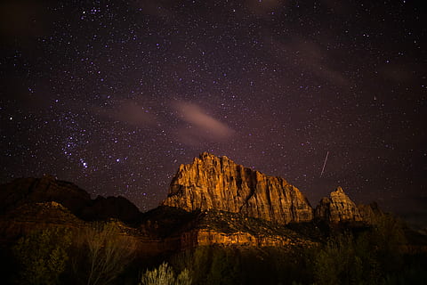 brązowy, skalisty, Góra, ciało, woda, noc, nocna pora, gwiazda, Chmura, Utah, fotografia, stróż, Syjon, nocne niebo, gwiazda - przestrzeń, astronomia, przestrzeń, niebo, scenics - natura, galaktyka, piękno natury, Natura, spokojna scena, spokój, pasmo górskie, skała, pole gwiazdowe, żadnych ludzi, rock - obiekt, droga Mleczna, solidny, na dworze, tworzenie, przestrzeń i astronomia, 5K, CC0, domena publiczna, darmowe zdjęcia