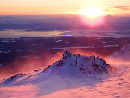 snø, dekket, høyde, omgitt, gylden, time, vulkan, fjellene, skyer, landskap, natur, Kamchatka, foten, reise, snøen, møne, åpen plass, slagg, Dal, lita elv, bekk, høylandet, kveld, solnedgang, vind, drivende snø, snøstorm, skjønnhet i naturen, naturskjønnhet - natur, himmel, sol, sky - himmel, fjell, rolig scene, idylliske, ro, oransje farge, vinter, miljø, sollys, kaldtemperatur, ikke-urbane scene, fjellkjede, ingen folk, lysskjær, utendørs, fjelltopp, snødekte fjell, romantisk himmel, 1080P, CC0, offentlig domene, opphavsrett gratis