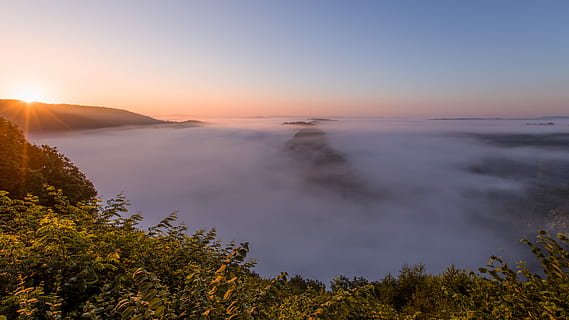 brumeux, corps, eau, d'or, heure, photo, les montagnes, couvert, brouillard, Montagne, le coucher du soleil, lever du soleil, nuage, arbre, buisson, ciel, Soleil, Couleur, la nature, saar, Allemagne, paysages - nature, beauté dans la nature, environnement, paysage, tranquillité, Matin, terre, plante, scène tranquille, nuage - ciel, personne, en plein air, 5K, CC0, domaine public, libre de droits