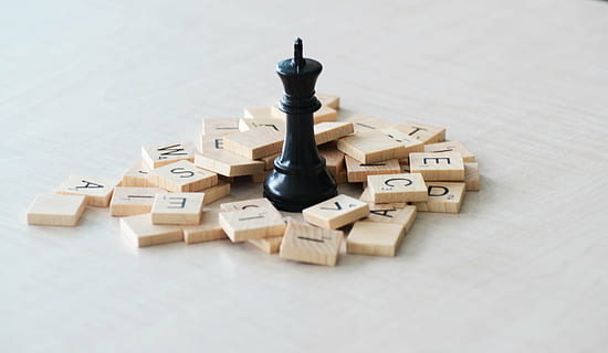 forma, Toque, Diversão, jogando, jogos, grande grupo de objetos, visão de alto ângulo, dentro de casa, brinquedo, ninguém, bloco de brinquedo, madeira - material, jogos de lazer, tiro do estúdio, ainda vida, relaxamento, pavimento, mesa, modelo - objeto, jogo de tabuleiro, cultura artística e entretenimento, arranjo, enigma, 4K, CC0, domínio público, royalty free
