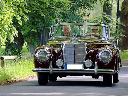 auto, oldtimer, clássico, automotivo, pkw, veículos, automóvel vintage, mercedes, benz, daimler, mercedes benz, historicamente, veículos antigos, carro, transporte, dia, antiquado, estilo retro, ninguém, modo de transporte, plantar, veículo terrestre, veículo motorizado, carro antigo, árvore, natureza, ao ar livre, estrada, estacionário, metal, luz solar, Antiguidade, focar em primeiro plano, vintage, 4K, CC0, domínio público, royalty free