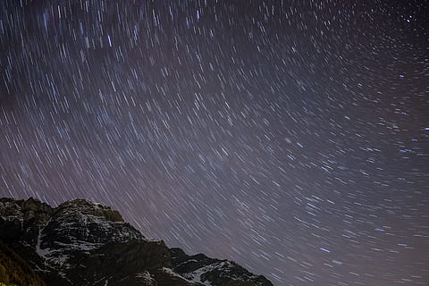 fotografieren, Berg, milchig, Weg, Zeitraffer Fotografie, Star, Vorderseite, Regen, Sterne, Natur, Nacht-, Wasser, Landschaft, szenen, draußen, dunkel, Stern - Raum, Langzeitbelichtung, keine Leute, Astronomie, Platz, Himmel, Sternspur, Szenen - Natur, Schönheit in der Natur, Ruhe, Bewegung, ruhige Szene, Galaxis, Flachwinkelansicht, Nicht-städtische Szene, Weltraum und Astronomie, Milchstraße, 4K, CC0, gemeinfrei, lizenzfrei