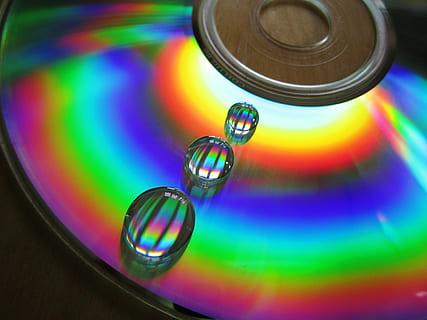 víz, CD, csöpög, adathordozó, szín, Lichtspiel, vízcsepp, tükrözés, csillámlik, visszaverődés, szivárvány, Bezárás, kreatív, többszínű, DVD, kör, háttérrel, közelkép, kompaktlemez, nem ember, buborék, alak, fénytörés, gömb, minta, geometriai forma, fedett, absztrakt, csepp, szelektív összpontosít, fény - természetes jelenség, üveg, 4K, CC0, közkincs, jogdíjmentes