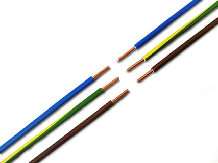 seks assorterte fargekabler, kabel, nåværende, Spenning, energi, linje, elektrik, elektriker, elektrisitet, høyspentlinje, strømforsyning, teknologi, håndverket, håndverkere, yrke, hvit bakgrunn, Datakabel, multi farget, fiberoptisk, studio skudd, stilleben, innendørs, nærbilde, ingen folk, kopiere plass, skjære ut, skrive instrument, høy vinkel visning, blyant, kunst og Håndverk, ordning, variasjon, valg, forbindelse, kreativitet, elektrisk komponent, 4K, CC0, offentlig domene, opphavsrett gratis