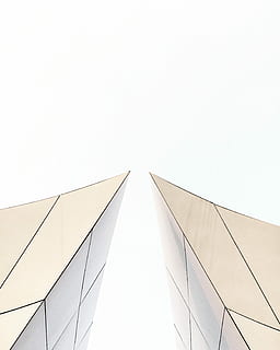 ilustração retangular branca, branco, retangular, ilustração, arquitetura, moderno, ao ar livre, forma geométrica, abstrato, origens, ninguém, futurista, dia, céu, exterior do edifício, visão de baixo ângulo, estrutura construída, céu limpo, construção, exterior do prédio de escritórios, copie o espaço, cidade, natureza, escritório, alto - alto, forma, arranha-céu, diretamente abaixo, 2K, CC0, domínio público, royalty free