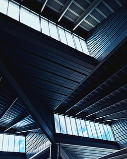 šedá, Černá, upustil, strop, fotografování s nízkým úhlem, budova, interiér, Průhledná, skleněná okna, architektura, okno, vlakové nádraží, Španělsko, nízký úhel pohledu, stavba, uvnitř, nikdo, den, vzor, střecha, sklo - materiál, moderní, slunečního světla, nebe, Příroda, střešní okno, kancelář, střešní nosník, 2K, CC0, veřejná doména, bez autorských práv