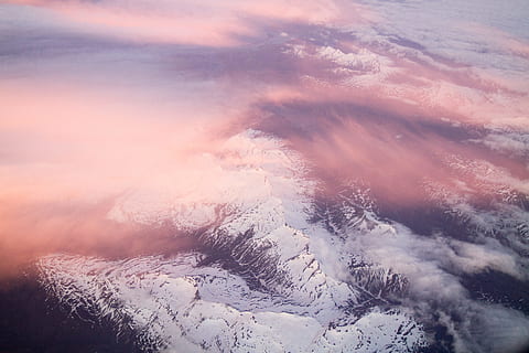 sne, udjævnede, bjerg, antenne, fotografering, snow cap mountain, Foto, skyer, gylden time, Sky, over, himmel, natur, vejr, sky - himmel, blå, cloudscape, baggrunde, udendørs, scenics, skønhed i naturen, stratosfæren, luft, dag, plads, overskyet, solnedgang, scenics - natur, miljø, ingen mennesker, vinter, ro, kold temperatur, idyllisk, rolig scene, luftfoto, landskab, ikke-urbane scene, blødhed, snedækket bjerg, magt i naturen, 5K, CC0, offentligt domæne, royaltyfrie