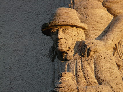 mand, hat, ansigter, sten-, stenhuggeri, profil, herrer, tal, facade, hoved, hoveder, skygge, baglygte, person, ansigt, portræt, piggyback, hinanden, den ene over den anden, sand, ingen mennesker, tæt på, udendørs, vand, dag, Kunst og håndværk, repræsentation, kreativitet, arkitektur, skulptur, historie, håndværk, menneskelig repræsentation, fortiden, sollys, natur, jord, gammel, bygget struktur, solid, statue, gamle civilisation, arkæologi, 2K, CC0, offentligt domæne, royaltyfrie
