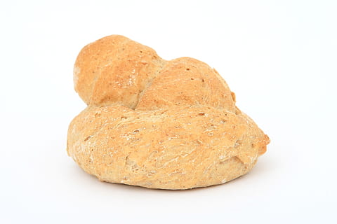 pieczony, piekarz, piekarnia, pieczenie, bap, chleb, śniadanie, brązowy, kok, kalorie, zbliżenie, gotować, sztuka kulinarna, Skorupa, pyszne, dieta, ciasto, jeść, jedzenie, mąka, ziarno, zdrowie, zdrowy, odosobniony, obiad, makro, odżywianie, pożywny, owsianka, owies, Równina, białko, rolka, kanapka, szczupły, odchudzanie, przekąska, smak, toast, Opieczony, pszenica, biały, mąka razowa, apetyt, białe tło, studio strzał, jedzenie i picie, świeżość, wewnątrz, odetnij, martwa natura, dobre samopoczucie, żadnych ludzi, zdrowe odżywianie, pojedynczy obiekt, Gotowy do jedzenia, bochen chleba, 2K, CC0, domena publiczna, darmowe zdjęcia