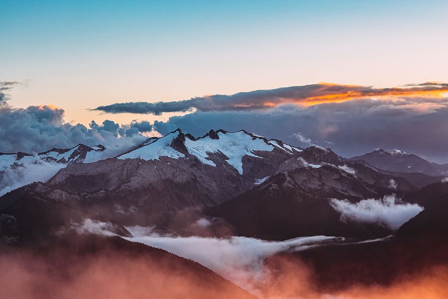 Antenne, Foto, Nahansicht, Fotografie, Berge, Schnee, bedeckt, Berg, Nebel, grau, wolkig, blauer Himmel, Wolke, Landschaft, Natur, Gipfel, szenen, Gebirge, Sonnenuntergang, wolke - himmel, Himmel, draußen, Winter, Schönheit in der Natur, Sonnenaufgang - Morgendämmerung, Wolkengebilde, Dämmerung, Morgen, kalte Temperatur, Szenen - Natur, Umgebung, Land, schneebedeckter Berg, ruhige Szene, keine Leute, Sonne, Eis, 2K
