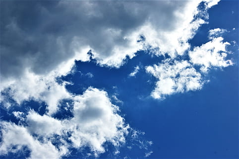 naturalesa, temps, cloudscape, esponjós, estiu, núvol - cel, cel, blau, medi ambient, atmosfera, cel dramàtic, vent, núvol, Color blanc, fons, cel malhumorat, bellesa a la natura, escenics - natura, llum solar, llum - fenomen natural, cap gent, a l'aire lliure, meteorologia, brillant, netejar, clima, Wispy, 1080P, CC0, domini públic, lliure de regalies