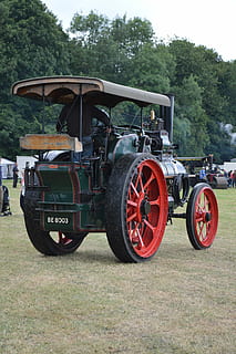 vapeur, moteur, moteur de traction, transport, plante, arbre, mode de transport, champ, terre, véhicule terrestre, journée, la nature, tracteur, personne, matériel agricole, herbe, en plein air, couleur verte, machines agricoles, Stationnaire, style rétro, Voyage, roue, 5K, CC0, domaine public, libre de droits