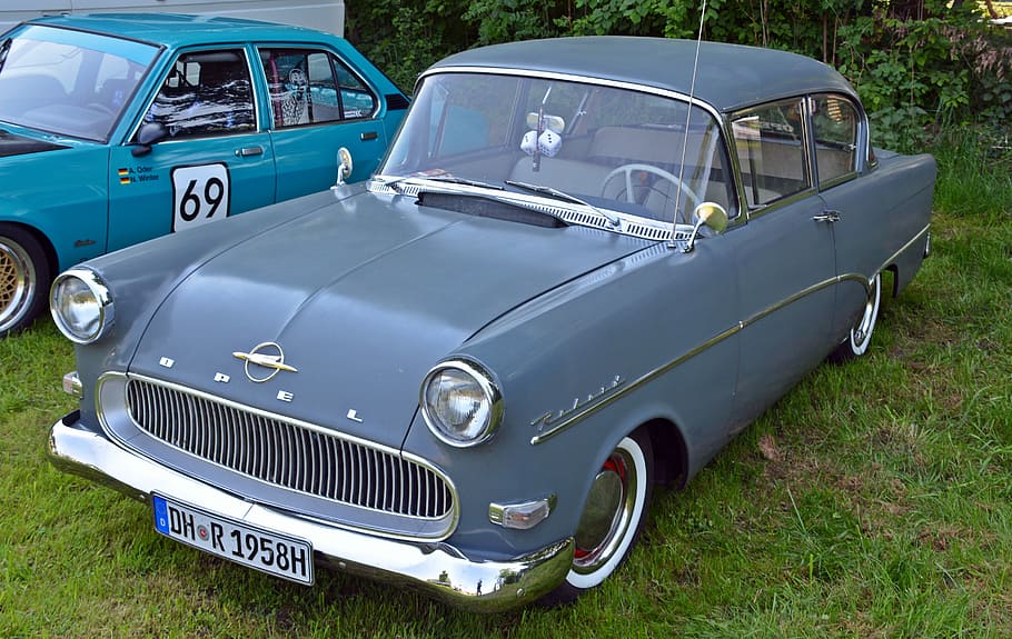 oldtimer, opel, opel rekord, automàtic, vell, clàssic, pkw, cotxe antic, raresa, manera de transport, vehicle terrestre, automòbil, transport, cotxe, cotxe d'època, estil retro, metall, dia, estacionari, quadrícula, faro, planta, a l'aire lliure, reixa metàl·lica, graella, cap gent, naturalesa, crom, 5K