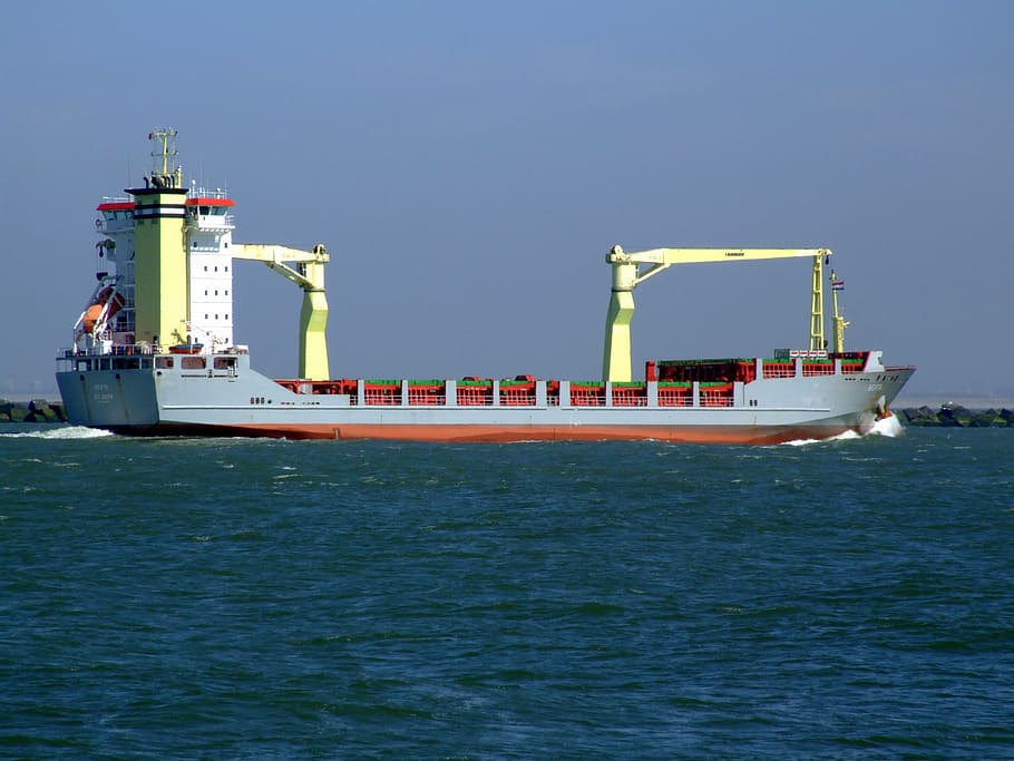 berta, vaixell, càrrega, logística, transport, vaixell nàutic, aigua, manera de transport, mar, davant del mar, cel, naturalesa, vela, moviment, cap gent, a l'aire lliure, negocis, viatjar, cel clar, dia, transport de mercaderies, bellesa a la natura, indústria pesquera, embarcacions de passatgers, 2K