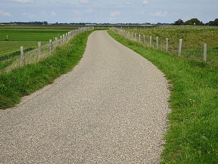 væk, cykelsti, natur, vej, plante, græs, jord, miljø, Mark, rolig scene, vejen frem, ro, landskab, ingen mennesker, dag, grøn farve, retning, sti, himmel, hegn, skønhed i naturen, grænse, udendørs, faldende perspektiv, 1080P, CC0, offentligt domæne, royaltyfrie