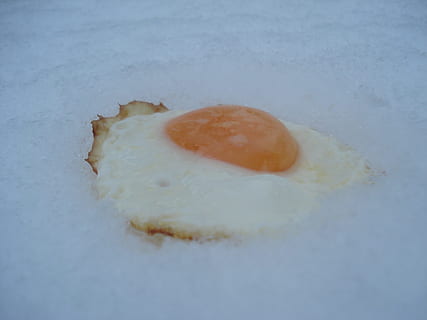 keptas, sniegas, šalta, crazy, Maistas ir gėrimai, nėra žmonių, Iš arti, maisto, dieną, pobūdį, kiaušinis, šviežumas, gerovę, sveika mityba, patalpose, natiurmortas, kiaušinio trynys, pasiruošęs valgyti, malonumas, balta spalva, aukšto kampo vaizdas, Paruošimas, studija, vienas objektas, pusryčiai, lentelė, pagunda, 2K, CC0, Viešasis domenas, nemokamai