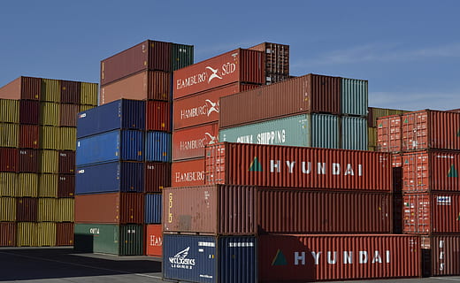 vermell, blau, contenidors de càrrega, contenidor, càrrega, transport, logística, port de contenidors, terminal de contenidors, port de Nuremberg, cel blau, colorit, indústria, Enviament, costums, transport de mercaderies, contenidor de càrrega, port, negocis, moll comercial, comerç, vaixell nàutic, mode de transport, magatzem, lliurament, pila, arquitectura, moll, cap gent, aigua, naturalesa, venda al detall, a l'aire lliure, fent diners, acer, aliatge, 4K