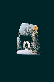 tunele nadziei, zdjęcie, mężczyzna, na stojąco, jaskinie, tunel, jaskinia, skała, Góra, ciemny, architektura, wewnątrz, żadnych ludzi, studio strzał, kopia przestrzeń, zbliżenie, otwór, czarne tło, przeszłość, Natura, historia, stary, zbudowana struktura, pojedynczy obiekt, niski kąt widzenia, wejście, budynek, łuk, 5K, CC0, domena publiczna, darmowe zdjęcia