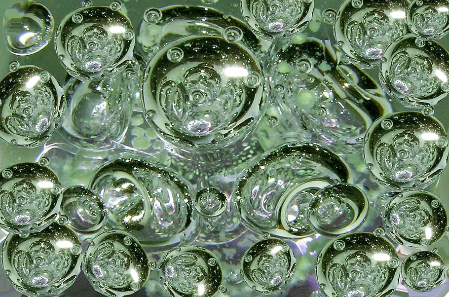 vanddråbe, glasboble, design, mønster, grøn, fuld ramme, baggrunde, tæt på, ingen mennesker, indendørs, vand, form, boble, våd, dråbe, geometrisk form, gentagelse, gennemsigtig, cirkel, overflod, glas - materiale, skinnende, stor gruppe af objekter, renhed, glas, 2K
