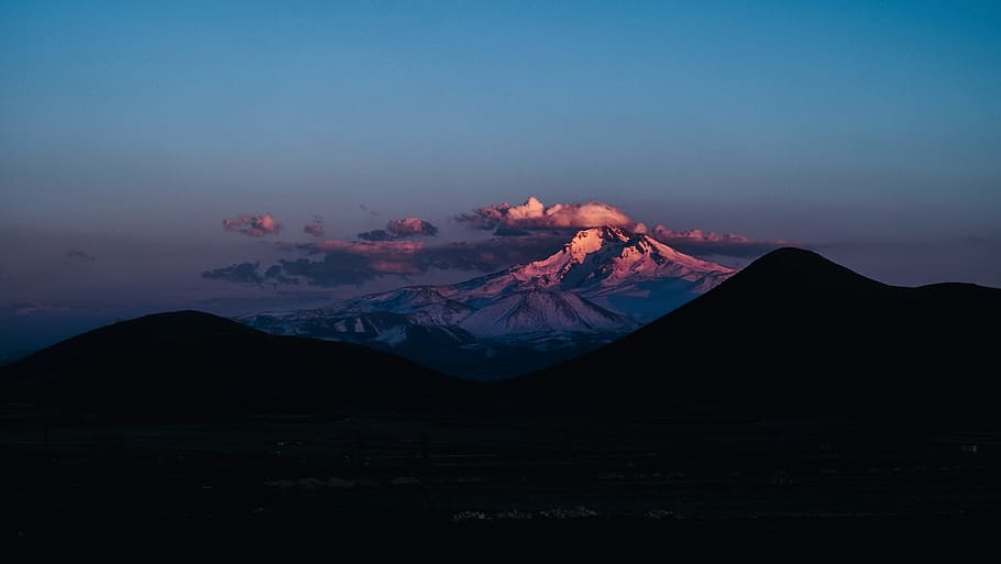 aèria, foto, muntanyes, durant el dia, silueta foto de muntanya, nit, erciyes, muntanya, nevat, núvol, cresta, silueta, naturalesa, paisatge, escenics, cim de muntanya, Serra, posta de sol, volcà, a l'aire lliure, cel, cap gent, escenics - natura, bellesa a la natura, medi ambient, escena tranquil·la, escena no urbana, muntanya nevada, tranquil·litat, terra, erupció, núvol - cel, hivern, neu, poder a la natura, cràter volcànic, 4K