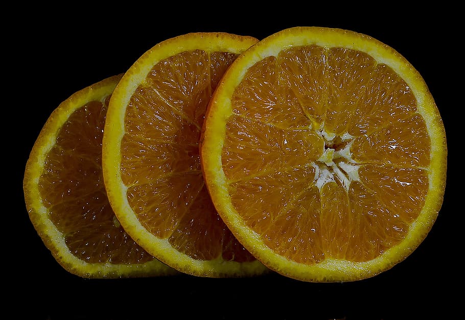 frutta, arancia, ruota, i raggi, Kiwi, la ricchezza di, frutti del sud, fresco, verde, natura, vitamine, l'interno del frutto, mangiare, mangiare sano, metà, la freschezza, frutta tropicale, un singolo pezzo di frutta, una dieta salutare, sezionato, nutrizione, cibo, cibo e bevande, agrumi, freschezza, fetta, sfondo nero, benessere, girato in studio, in casa, sezione trasversale, avvicinamento, nessuno, colore arancione, natura morta, succoso, Limone, maturo, sapore aspro, 1080P