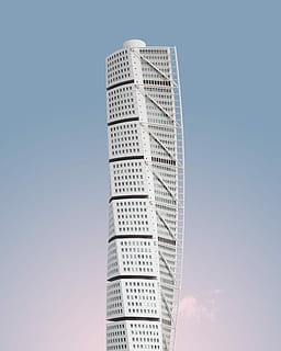 biały, budynek spiralny, niebieski, niebo, dzień, biały wieżowiec, budynek, Chmura, architektura, wieżowiec, Miasto, miejski, abstrakcyjny, wieża, nowoczesny design, wysoki wzrost, tapeta hd, tło, światło słoneczne, cień, światło, minimalizm, minimalny, czysty, architektoniczny, zbudowana struktura, na zewnątrz budynku, budynek biurowy na zewnątrz, wysoki - wysoki, Natura, żadnych ludzi, niski kąt widzenia, nowoczesny, podróżować, czyste Niebo, biznes, na dworze, cele podróży, apartament, 5K, CC0, domena publiczna, darmowe zdjęcia