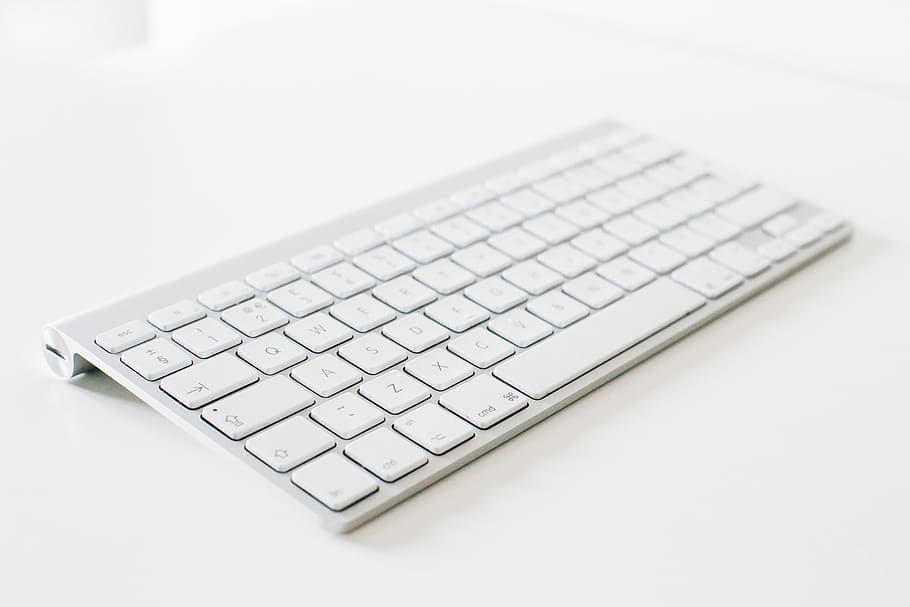 Apple Magic Keyboard, Weiß, Tafel, Tastatur, Computer, Computerausrüstung, Computer Tastatur, Studioaufnahme, Technologie, einzelnes Objekt, weißer Hintergrund, Kommunikation, drinnen, kabellose Technologie, Computerteil, Verbindung, keine Leute, Nahansicht, Laptop, ausgeschnitten, Internet, Computerschlüssel, Computernetzwerk, silberfarben, 5K