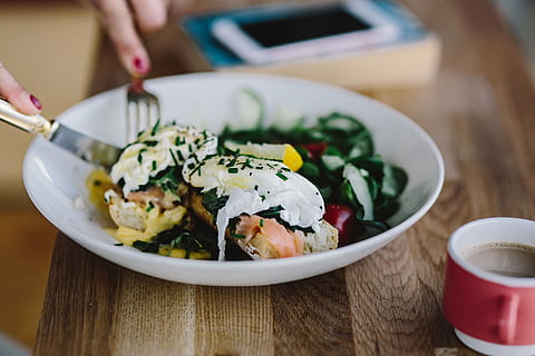 close, image, young, woman, eating, classic, breakfast, restaurant, Close up, morning, healthy, meal, eat, hungry, salad, tasty, eggs, yummy, food, vegetable, gourmet, dinner, healthy Eating, freshness, crockery, plate, people, lunch, human Hand, close-up, japanese food, seafood, bowl, food and drink, ready-to-eat, wellbeing, table, indoors, one person, human body part, hand, selective focus, focus on foreground, holding, 2K