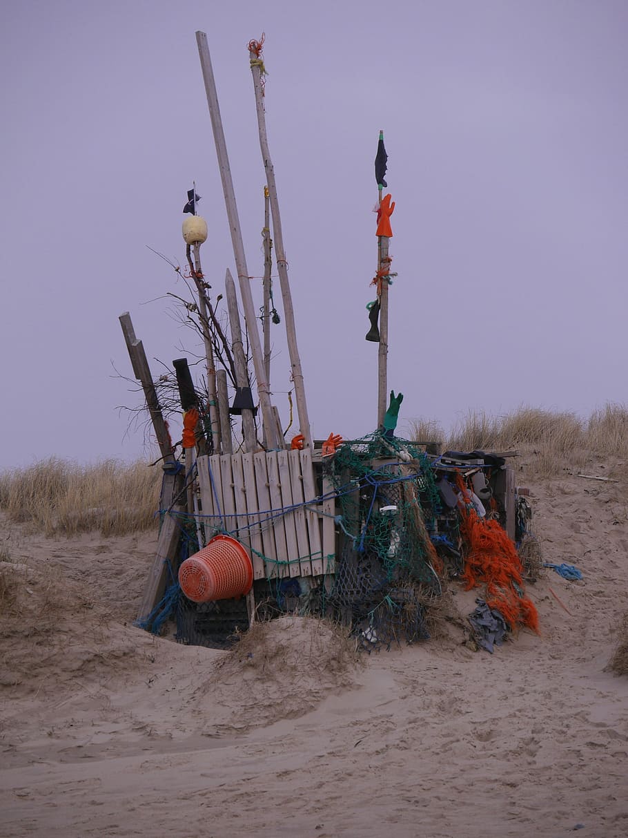 sylt, Strand, Müll, draußen, Tag, Sand, keine Leute, Himmel, Land, Natur, Fischernetz, klarer Himmel, Transportmittel, Transport, Wasserfahrzeug, Wasser, Meer, Boje, Fischereiindustrie, Umgebung, Feld, 2K