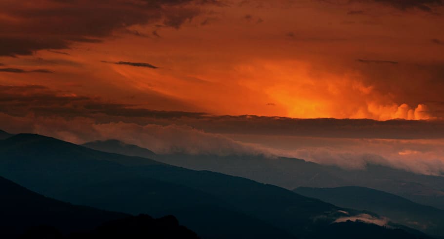 mare, nori, lanțuri muntoase, de aur, ora, apus de soare, Munte, top, nor, roșu, mediu inconjurator, nor - cer, cer, frumusețe în natură, scenice - natura, natură, nici o persoana, de munte, peisaj, culoare portocalie, dramatic cer, siluetă, teren, liniște, în aer liber, noapte, o scenă liniștită, putere în natură, 4K