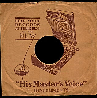 mestre, stemmeinstrumenter-trykte boks, shellak, shellac disk, dække over, tilbage, 78rpm, b side, grammofon, pladeselskab, lydtragt, 1930, 1920, analog, optage, musik, lydteknik, hans herrer stemme, afspilningsenhed, nostalgi, skær, høre musik, årgang, beschallung, lyd, tekst, tæt på, ingen mennesker, vestlige script, papir, meddelelse, indendørs, cirkel, stilleben, geometrisk form, detalje, antik, form, dokument, hul, glas, direkte over, studio skud, enkelt objekt, 2K, CC0, offentligt domæne, royaltyfrie