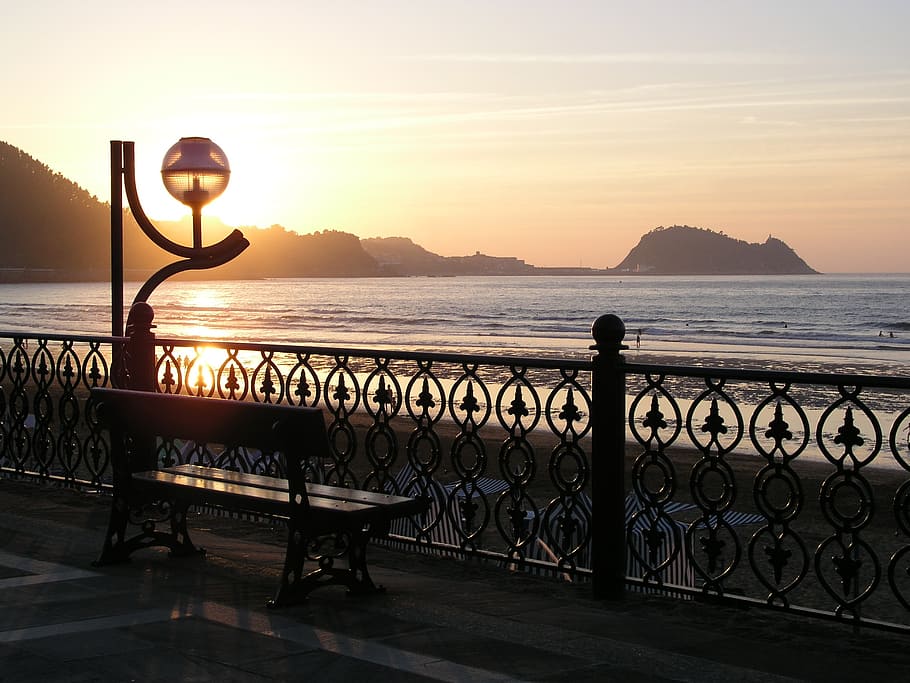 Zarautz, ชายหาด, ดวงอาทิตย์, น้ำ, ท้องฟ้า, ความงามในธรรมชาติ, ทะเล, Scenics - ธรรมชาติ, ความคับแค้นใจ, ภูเขา, พระอาทิตย์ตกดิน, งดงาม, ธรรมชาติ, ความเงียบสงบ, ฉากที่เงียบสงบ, เมฆ - ท้องฟ้า, ที่นั่ง, กลางแจ้ง, สีส้ม, ฉากที่ไม่ใช่ในเมือง, สถาปัตยกรรม, ไม่มีคน, ขอบฟ้าเหนือน้ำ, เดินเล่น, 2K