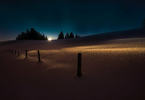 silhouette, des arbres, bleu, ciel, hiver, lumière, ombre, neige, fond d'écran, Contexte, Créatif, hivernal, du froid, neigeux, arbre, la nature, paysage, blanc, patinoire, humeur d'hiver, lumière du soleil, ténèbres, arbres d'hiver, ambiance, glacial, ombre légère, lumières, bokeh, théâtre d'ombres, forêt d'hiver, le froid hivernal, hispanique, gel, solitaire, réflexion de la lumière, les montagnes, d'or, L'Autriche, promesses, lever du soleil, or, Soleil, céleste, rayon de soleil, ensoleillement, espérer, plus ciel, doigt, Dieu, Divin, effet de lumière, la perspective, photographe, de plein air, belle, scénique, nuit, en plein air, personne, température froide, foncé, effrayant, environnement, brouillard, paysages - nature, clôture, frontière, mystère, barrière, tranquillité, scène non urbaine, crépuscule, terre, scène tranquille, agression, 5K, CC0, domaine public, libre de droits