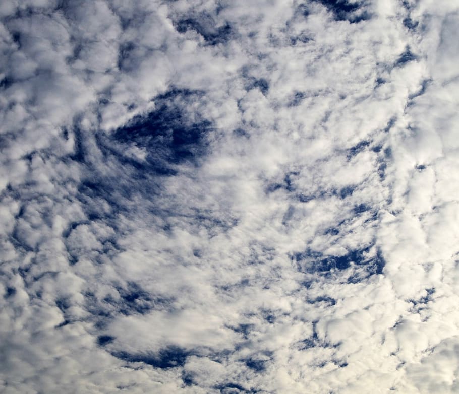 nuvole, miracolo, viso, sorriso, sorridere, faccia sorridente, cielo, blu, drammatico, luce, natura, nuvoloso, Paradiso, sfondi astratti, astratto, fotogramma intero, sfondi, strutturato, nessuno, nuvola - cielo, Cloudscape, bellezza nella natura, scenics - natura, la tranquillità, Inquadratura dal basso, ambiente, cielo drammatico, Colore bianco, all'aperto, idilliaco, giorno, scena tranquilla, vento, meteorologia, 2K