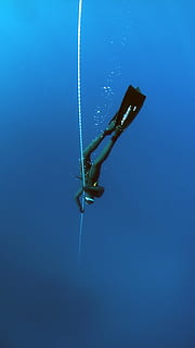 Taucher Abbildung, Blau, Tieftauchen, tiefer Ozean, Tauchen, Ozean, Leidenschaft, Meer, Wasser, unter wasser, eine Person, in voller Länge, unterseeisch, Schwimmen, Extremsportarten, Abenteuer, menschliches Körperteil, Sport, Natur, Freizeitbeschäftigung, Lebensstile, echte Menschen, Wassersport, Tag, Flachwinkelansicht, Tauchflosse, 2K, CC0, gemeinfrei, lizenzfrei