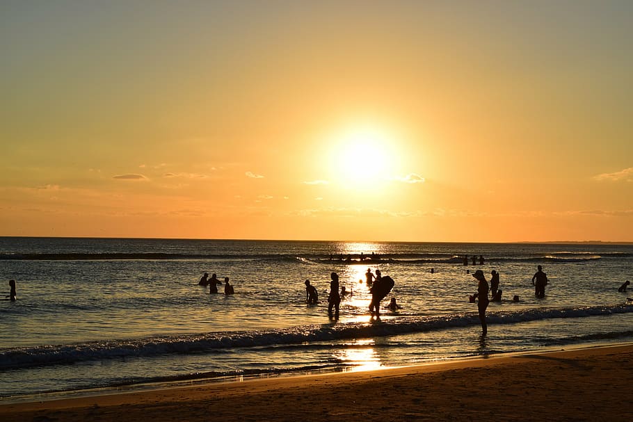 západ slunce, punta del este, tapeta na zeď, pláž, moře, lidé, venku, letní, silueta, slunečního světla, slunce, prázdnin, voda, nebe, přistát, horizont nad vodou, horizont, krása v přírodě, scenics - příroda, skupina lidí, skutečných lidí, Příroda, odraz, volnočasové aktivity, životního stylu, oranžová barva, 5K