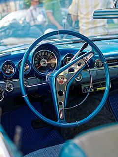 auto, vecchi tempi, classico, vecchio, settore automobilistico, veicolo, retrò, americano, modo di trasporto, mezzi di trasporto, veicolo a motore, volante, veicolo terrestre, cruscotto, interno del veicolo, pannello di controllo, tachimetro, interno auto, giorno, viaggio, vetro - materiale, avvicinamento, concentrarsi sulle conoscenze acquisite, blu, parabrezza, macchina vintage, numero, lusso, 2K, CC0, dominio pubblico, privo di copyright