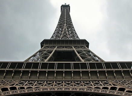 Paris, Eyfel Kulesi, yerler, mimari, kule, yapılı yapı, seyahat yerleri, uzun - yüksek, düşük açılı görünüş, Kent, Tarihçe, gökyüzü, metal, geçmiş, turizm, seyahat, insansız, mimari özellik, bulut - gökyüzü, dış yapı, doğa, açık havada, demir - metal, Demir, gökdelen, doğrudan aşağıda, 1080P, CC0, kamu malı, telif ücretsiz