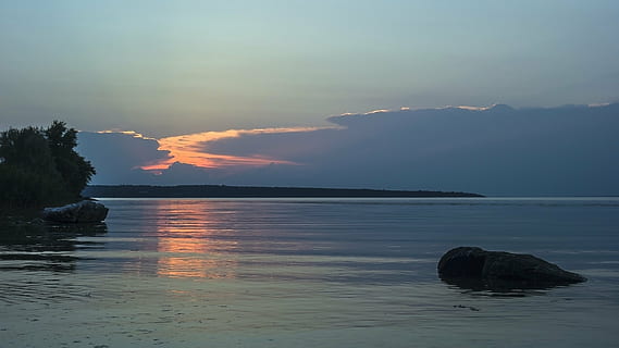 solnedgang, sten-, aften, flod, stilhed, natur, hav, landskab, bjerg, scenics, vand, himmel, scenics - natur, ro, rolig scene, skønhed i naturen, afspejling, sky - himmel, solid, klippe, ingen mennesker, rock-objekt, ikke-urbane scene, jord, udendørs, 5K, CC0, offentligt domæne, royaltyfrie
