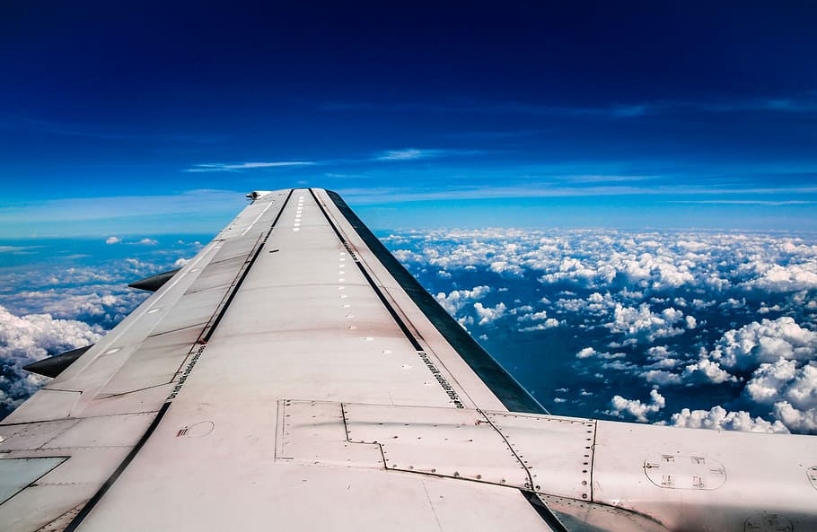 vista de la finestra, ala dreta, avions, núvol, avió, cel, núvol - cel, transport, vehicle aeri, manera de transport, naturalesa, volant, blau, ala dels avions, medi ambient, vista aèria, viatjar, cap gent, a l'aire lliure, dia, cloudscape, bellesa a la natura, escenics - natura, indústria aeroespacial, a dalt, 5K