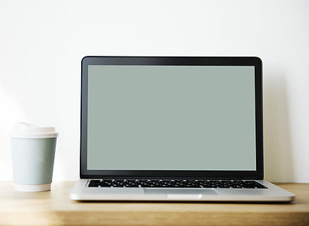 macbook, pro, krikand, engangs, kop, bærbar, computer, skrivebord, drikke, teknologi, forbindelse, trådløs teknologi, computerskærm, kopiere plads, computerudstyr, computer netværk, ingen mennesker, meddelelse, blank, internet, bord, hvid baggrund, indendørs, digital tablet, studio skud, bærbarhed, enkelt objekt, tastatur, social networking, global kommunikation, elektrisk udstyr, 4K, CC0, offentligt domæne, royaltyfrie