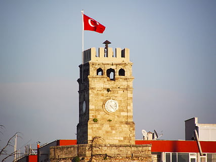 antalya, Torre del Rellotge, bandera, cel, arquitectura, estructura construïda, torre, exterior de l'edifici, cel clar, naturalesa, vista d’angle baix, rellotge, història, còpia espai, edifici, el passat, temps, el patriotisme, cap gent, a l'aire lliure, 2K, CC0, domini públic, lliure de regalies