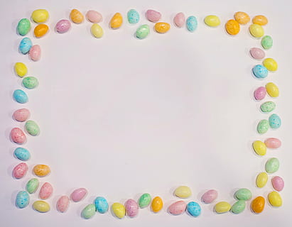 foto, groc, blau, verd, pedres precioses, Pasqua, frontera, marc, gometes, caramels, pastels, primavera, festa, disseny, colorit, blanc, espai, decoratiu, multicolor, gran grup d'objectes, directament a sobre, tir de l'estudi, cap gent, menjar dolç, a l'interior, variació, menjar i beguda, elecció, dolç, menjar, fons blanc, còpia espai, vista d’angle alt, abundància, celebració, forma, 4K, CC0, domini públic, lliure de regalies